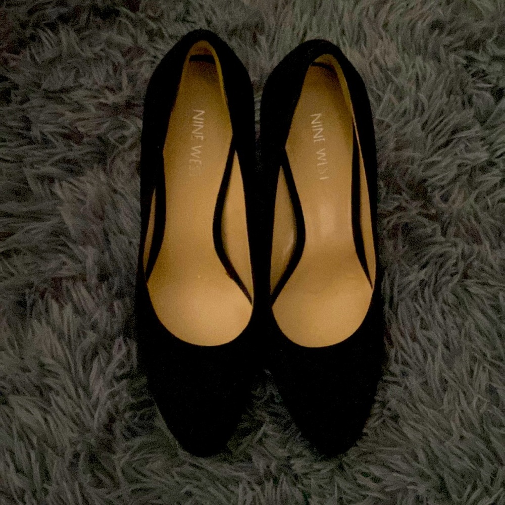 Nine West Black Suede Pumps